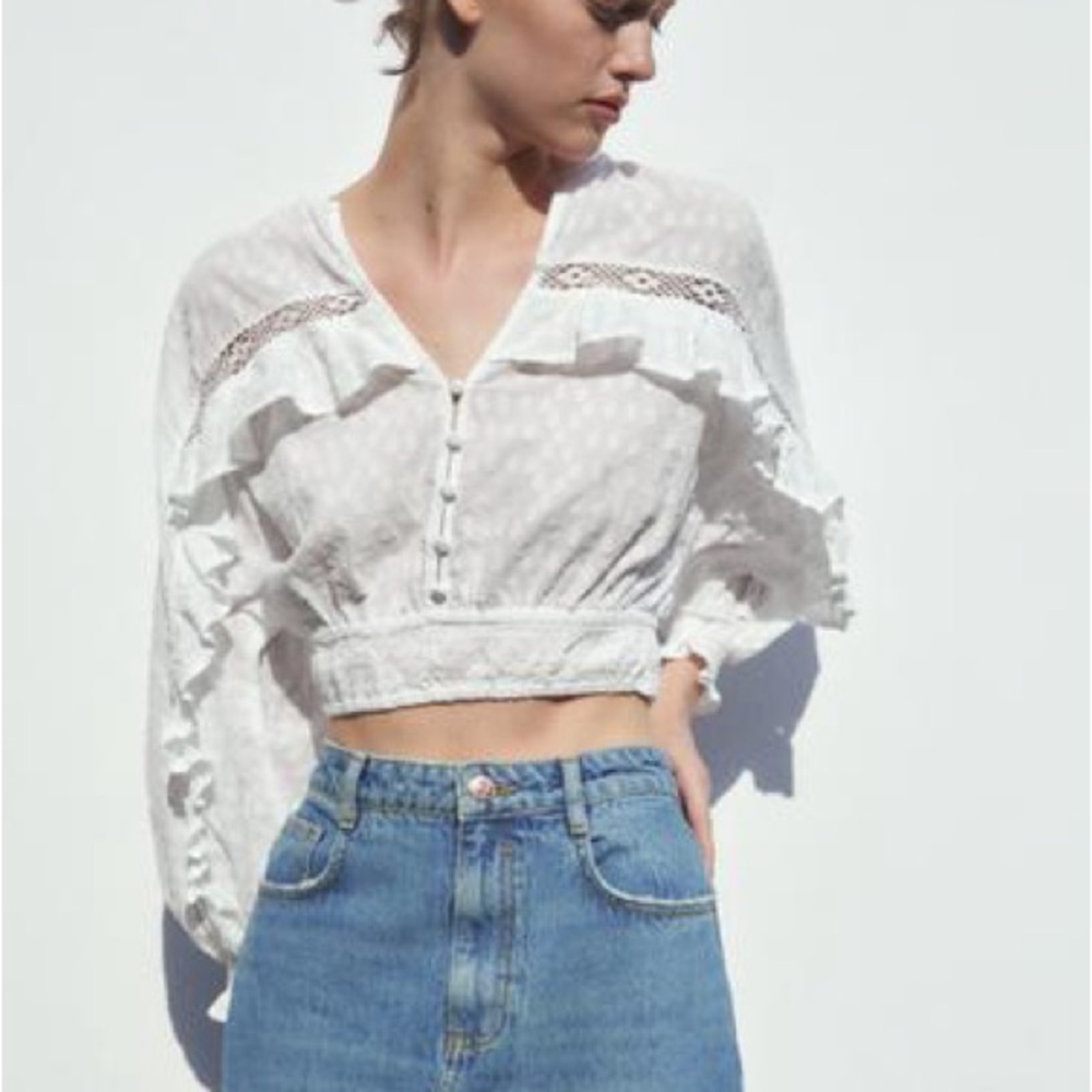 Zara White Boho Ruffle Crop Top – Size M